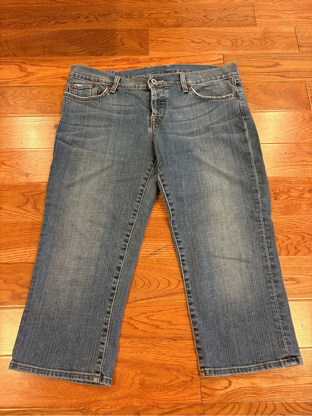 Lucky Brand Jeans Womens Size 14 Waist 32 Classic Cropped  Capri Y2K Low Rise